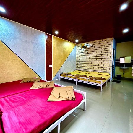 Dandeli Goldfinch Resort ภายนอก รูปภาพ